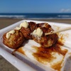 激安スーパー「ラ・ムー」の100円たこ焼きを食べながら安さに震える