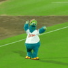 赤松天谷が守備なら赤ゴジラ嶋は打撃で魅せる
