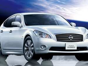 「約8％燃費向上で18.0㎞/Lへ進化」日産フーガ ハイブリッド購入ガイド