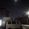 今朝は出勤時に、まだ西の空に月があがってました。