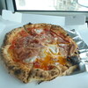 ある日のムシャムシャ修行？岩見沢のイタリアンのお店、フェリーチェッターさんで・・ビスマルクなるピザを食べてみた。
