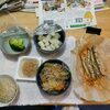米粉の焼き物。あずきと切り餅。今夜もシシャモと寄せ鍋。
