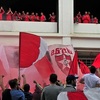 La afición arropa al Sevilla