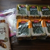 韓国出張のお土産：海苔とお茶、子供へのおもちゃ