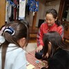 夜はボードゲーム。夕方は鬼ごっこ