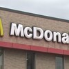 【便乗値上げ/脱税】日本マクドナルド 「店内飲食」「持ち帰り」税込み価格統一へ