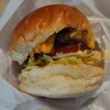 川北町のホームセンターでハンバーガー。プラント3内にあるJJバーガーで、ハンバーガーとチーズバーガーをテイクアウト。