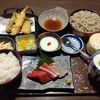 フローリングのワックスがけといっちょうで昼食【株主優待消化】