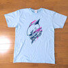 オリジナルTシャツ「シャークアタック」を試着してみた