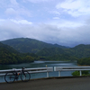 峠を越えたら雨