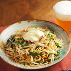 ウマくなる炒め方も伝授！もやしとちくわで「コスパ塩焼きそば」【自家製にんにくマヨネーズ付き】