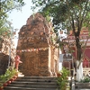 Neang Khmao Pagoda 古代遺跡が境内にあるお寺さん。