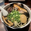 【今週のラーメン４５６０】 麺屋武蔵 武骨 （東京・御徒町） 黒武骨ら〜麺　〜ガッツリ肉とシッカリ太麺を受け止める・・・豚骨とイカ墨の旨さのダブルアクセル！