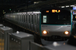 相模鉄道10000系10705編成（10705×8）「懐かしの若草色」ラッピング運行中