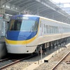 8000系特急電車S6編成に台湾800型車両ラッピング