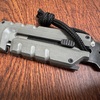 プライバー付きのカッターナイフ「GERBER マルチツール Prybrid Utility カッターナイフ」