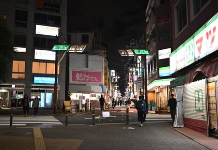 「ありがとう大岡山」。苦い社会人デビューを支えてくれた商店街の街灯と静かな緑道｜文・シライタイガ