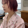 ブリーチで叶える、鮮やかなチェリーレッドカラー。