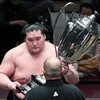 【大相撲名古屋場所】横綱照ノ富士が10度目の賜杯。決定戦で隆の勝を下す。
