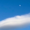 月と雲　５月３１日１７時３８分３２秒　Moon and cloud May 31, 17:38:32　