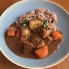 【レシピ】 ほったらかしでOK！うまみ濃厚「ホットクックで作る牛すね肉のカレー」