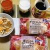 楽しい朝食🥣😋👍💕→菓子パン大好き😍(ヤマザキ２種類)