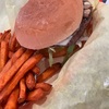 Del's Charcoal Burgers：老舗の炭焼きハンバーガー店