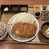 浜松のOYUGIWAで、ロースカツ定食！ソース、おろしポン酢、ごまだれ！遅い時間だと出汁茶漬けが終了してた…