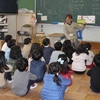 「にじいろクラブ」の読み聞かせ
