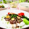 ♪牛カルビ バターじょうゆ丼＆ちくわときゅうりのナムル♪