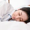 【今日からできる対策も】「眠りたいのに眠れない…」妊娠中の睡眠不足、その原因と心身に優しい和らげ方