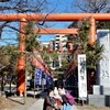 近隣の神社で初詣と「絵馬展」見物！！