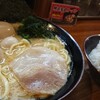 栄養と油をとる！壱角家の家系ラーメン♪