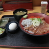 新湊にある「きときと食堂」で「特盛づけ丼」を食べる