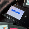 小さいボディが魅力的なゲームボーイミクロで遊ぶ / RETRO GAME GUIDE