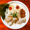 泡立つクリーミー豚骨塩ラーメン（麺縁 ジョウモン）