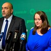 ドイツ連立与党の共同党首2名が辞任
