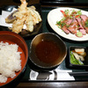 鯛めしちどりの天ぷら盛り合せと厚切りローストビーフの定食で満腹
