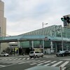 岐阜駅前を歩く