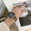 お洒落女子に大人気！コーディネートのアクセントとして最適なアップルウォッチバンド「apple watchバンド」。