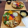 鳥〇食堂×タニタカフェ。定食ステーキ／トマトハンバーグ。スタバでアメリカーノ