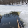 北海道のヘラブナ釣りもついにシーズンイン！氷を割ってのヘラブナ釣り！(2024富沢の池1)