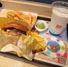 BBQパイン絶品チーズバーガー