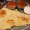 新宿御苑前ランチ：ターリー屋／２色カレー定食