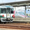 国鉄色キハ185と7000系特急電車の交換