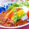 みんな大好き！ポークカレー＆マグロとわかめの和風サラダ