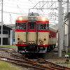 シャトル列車発車　JR四国