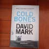 David Mark "Cold Bones(DS Aector McAvoy #8)" あらすじ・レビュー【洋書ミステリ・警察小説】