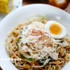 蒸し鶏のゴマだれ冷し中華