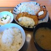 【やよい軒】チキン南蛮とエビフライの定食。